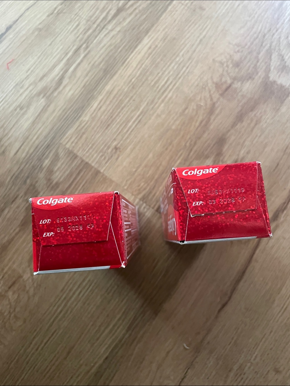 Colgate Optic White Advanced Toothpaste - Red - Picture 2 of 3